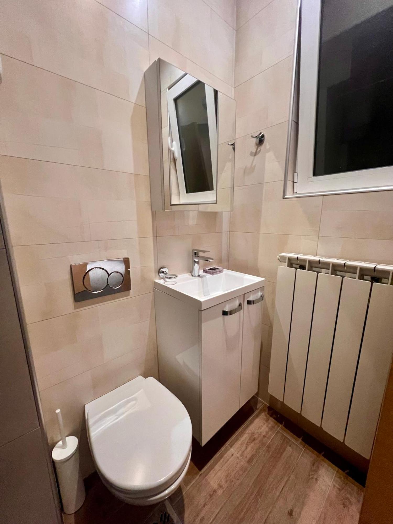 Town Place Charlie Belgrado Esterno foto